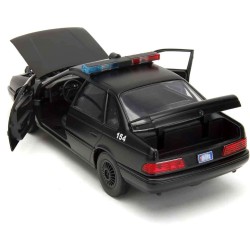 Jada - Robocop 1986 - 1986 Ford Taurus With Robocop - 1:24 Die-Cast Model