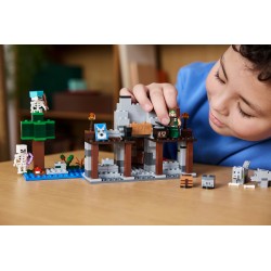 LEGO Minecraft 21261 Il castello del Lupo