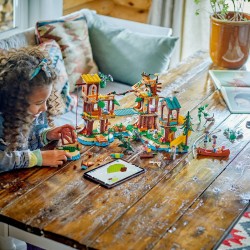 La cabane dans l’arbre de la base de loisirs