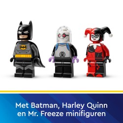 Batman™ avec la Batmobile™ contre Harley Quinn™ et Mr. Freeze™