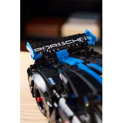 LEGO Technic 42176  Auto da corsa Porsche GT4 e-Performance