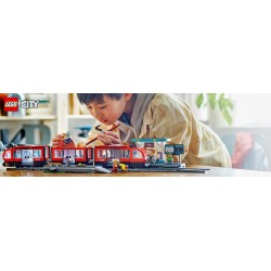 LEGO City 60423 Tram e fermata del tram