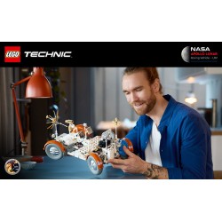 LEGO Technic 42182  Rover lunare NASA Apollo - LRV