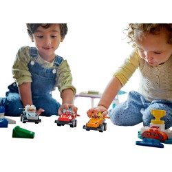 LEGO DUPLO 10445 Auto da corsa e piloti Team F1®