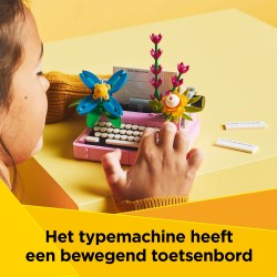 Typemachine met bloemen