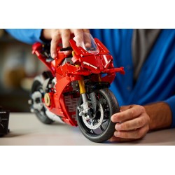 Ducati Panigale V4 S motor