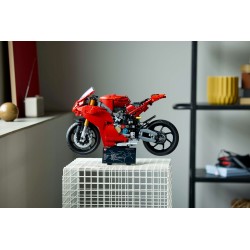 Ducati Panigale V4 S motor