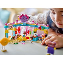 LEGO Friends 42649 Negozio di dolciumi di Heartlake City