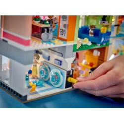 LEGO Friends 42670 Appartamenti e negozi di Heartlake City