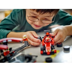 Parada en Boxes de F1® y Equipo de Mecánicos con Coche Ferrari