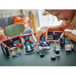 LEGO City 60444 Garage con monoposto Mercedes-AMG e Alpine F1®