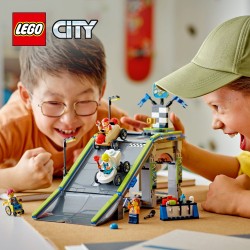 LEGO City 60460 Nessun limite: gara sulla pista a rampe